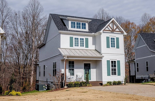 Serene Lake House plus Golf Cart, Access to Tim's Ford LakeBlue Gill Marina