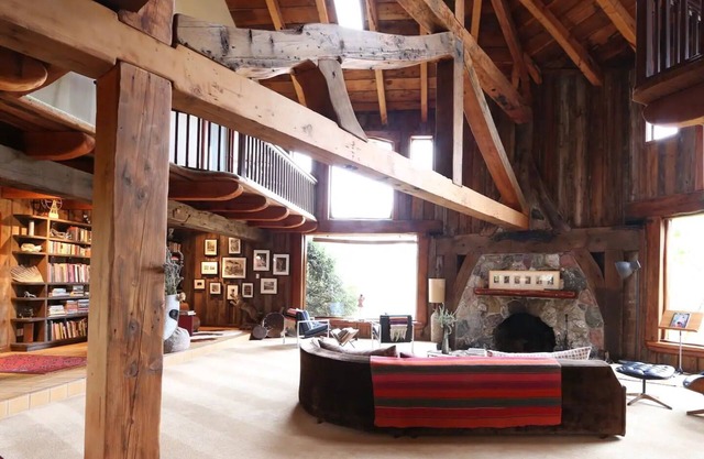 Serene Lodge-Style House w/Grand Living Room, Kitchen, Pool & 3 Master Suites