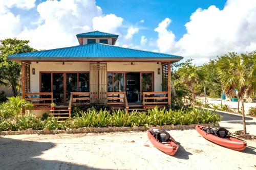 Serene Oceanfront Private Estate By Alom