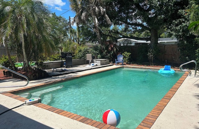 Serene Pool Oasis w/put put golf in central location