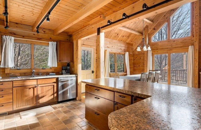 Serene Slope Lodge Cabin