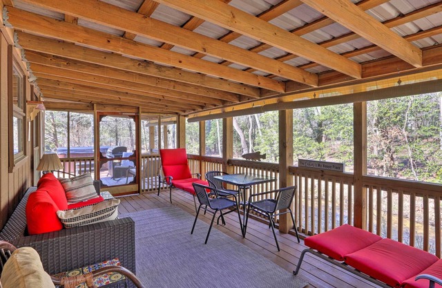 Serenity on the Creek Cabin + Hot Tub & Grill
