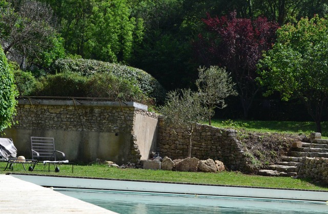 Set of 2 warm farmhouses with swimming pool