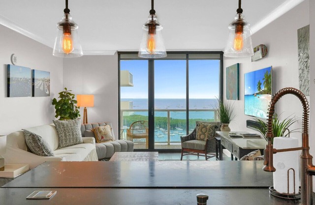 SF Sight of SAIL Boats! Tranquil 1/1.5 Coconut Grove