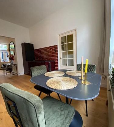 Sfeervol appartement met patio in het centrum