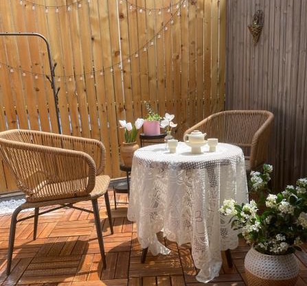Shanghai Hills&Well-time Scandi Loft with Terrace Near Line2 Jing'an Temple