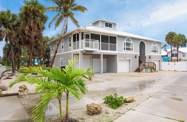 🏖️Shared Pool | Steps to the Beach | Awesome Location | Beach Villa B🏖️