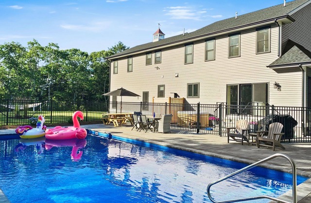 Shark Lookout: Luxury Cape Home with Pool & Fun