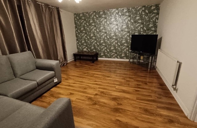 SHEFFIELD SERENITY 🏡