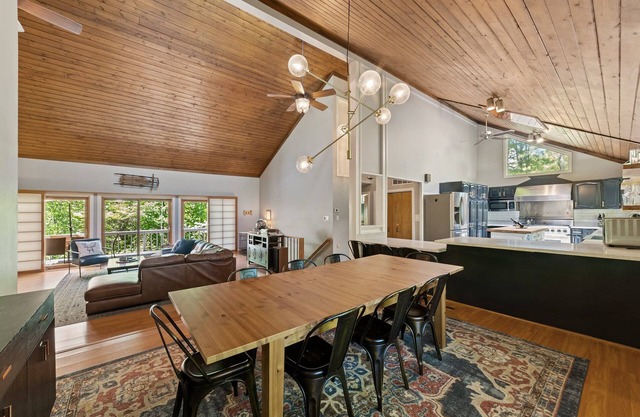 Shenandoah Getaway Retreat w/Firepit + Grill