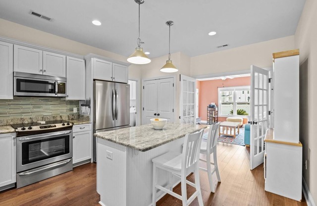 Sherwood Sanctuary- Home with Private Pool in Beaufort, NC