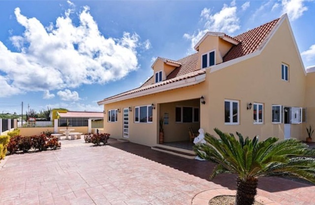 Shiribana, Centrally located, Family Home