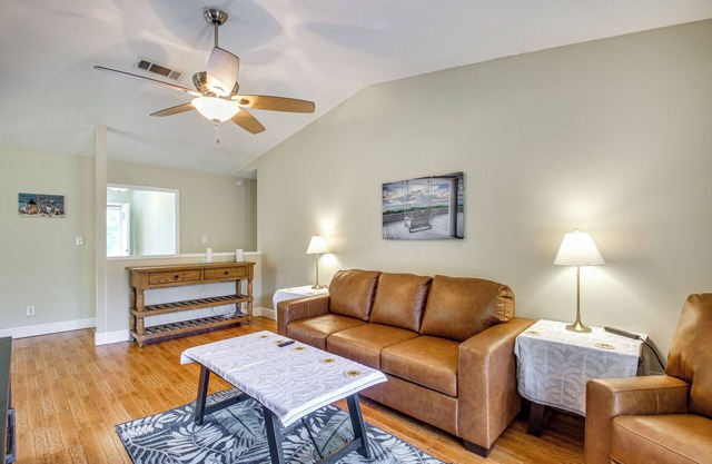 Shop, Dine & Visit UWF: Pensacola Home w/Yard!