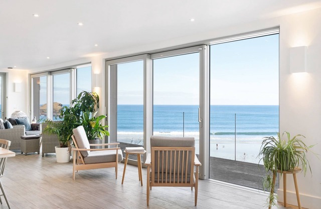 Shore Edge sits on one of the most enviable locations in the quaint village of Portreath, overlookin