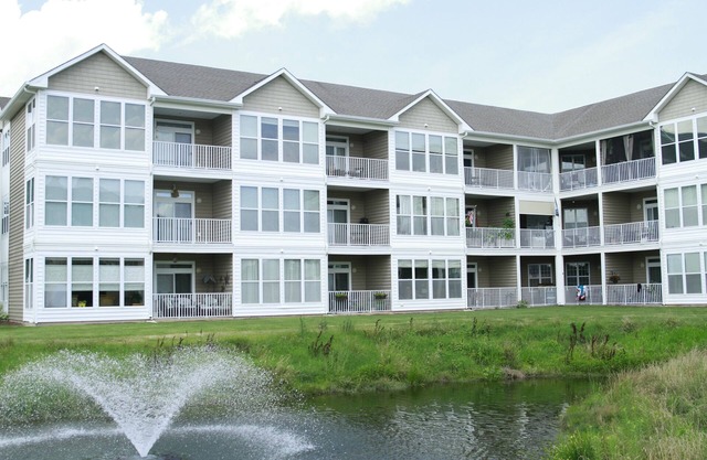 Shore Fun Condo in Lewes with pool, close to beach