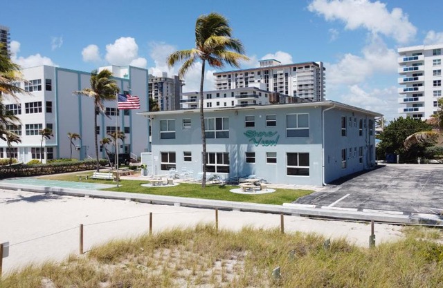 Shore View Hotel