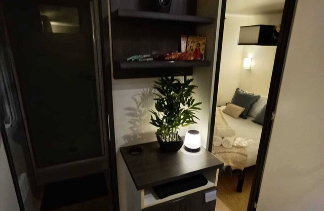 Short-term mobile home rental