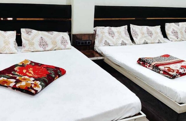 Shree Ayodhya Guest House
