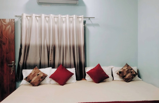 Shreeram guest house