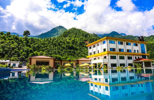Siddhartha Riverside Resort