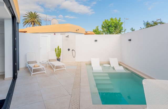 "Siena" in the heart of Playa del Ingles, 10 minutes walk from the beach.