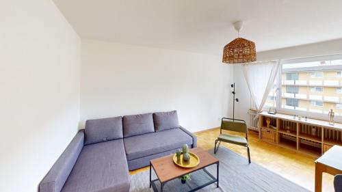 Simple 1 Bed Apartment with Balcony