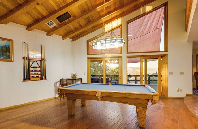 ‘Simple Life Ranch’ w/Hot Tub & Sauna in Keene!