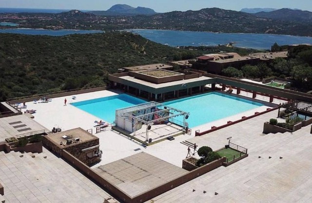 Simplistic apartment in Olbia with garden