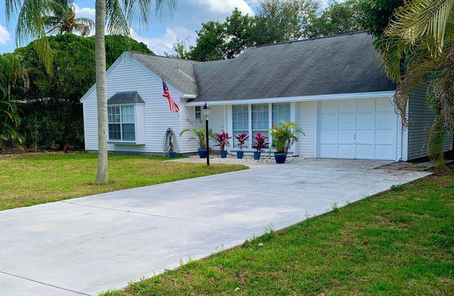 Single Family House with Yard and Long driveway