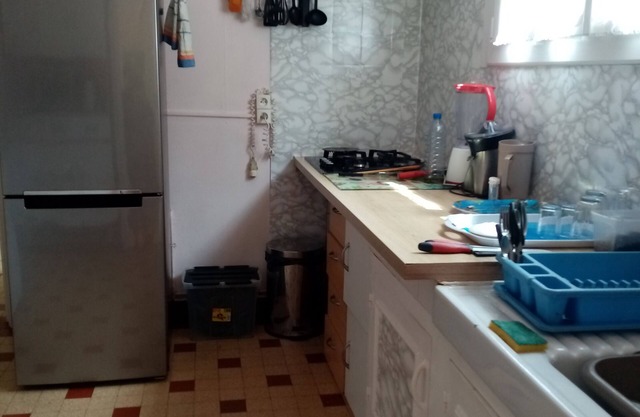 single-storey house 5 minutes from town center and municipal swimming pool