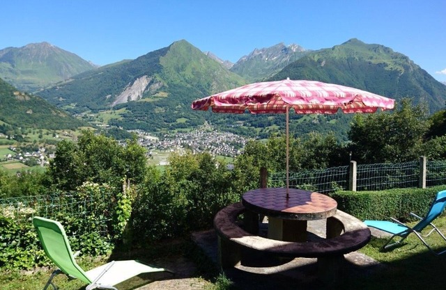 Single-storey apartment with splendid mountain views