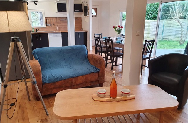 Single-storey house with private garden and terrace. ANCV, Pets allowed