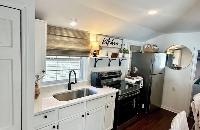 Site N40 Charmingly beautiful 2 bdrm newly remodeled bungalow Ocean Lakes!
