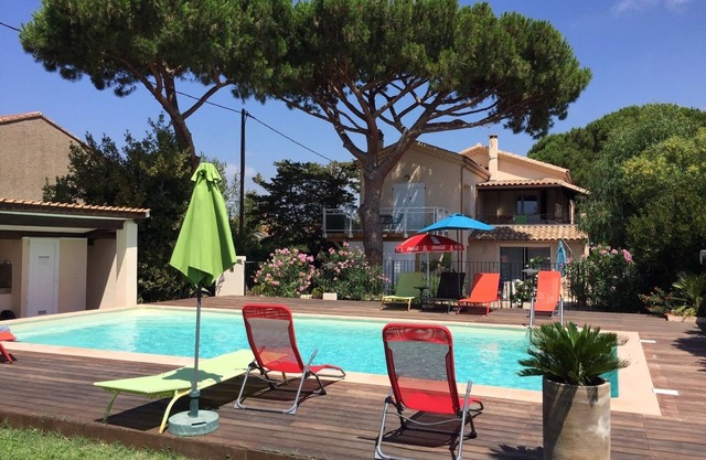 Six Fours beaches, T3 65m², charming, pool, sea walk