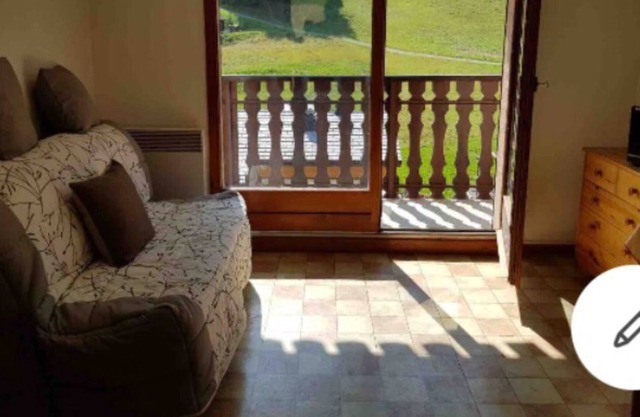 Ski apartment sleeps 4