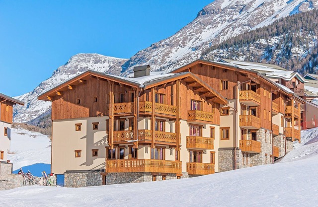 Ski aux pieds ! T8 pour 16p | Piscine + sauna