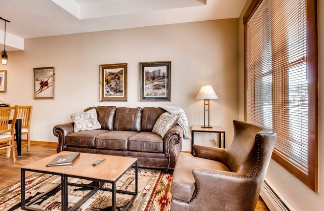 Ski-in/out Center Village, 1 Bdrm Penthouse Condo w/Hot Tub