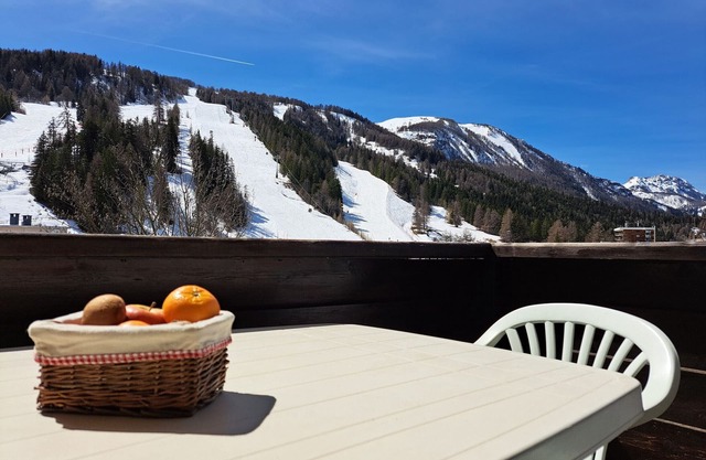 Ski-In/Ski-Out Apartment for 8 in Central Pra-Loup with Balcony & Parking
