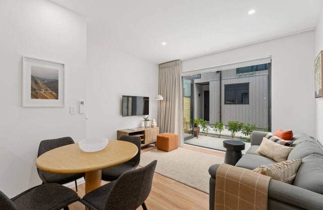 Skippers Rest | Near Coronet & QT Central