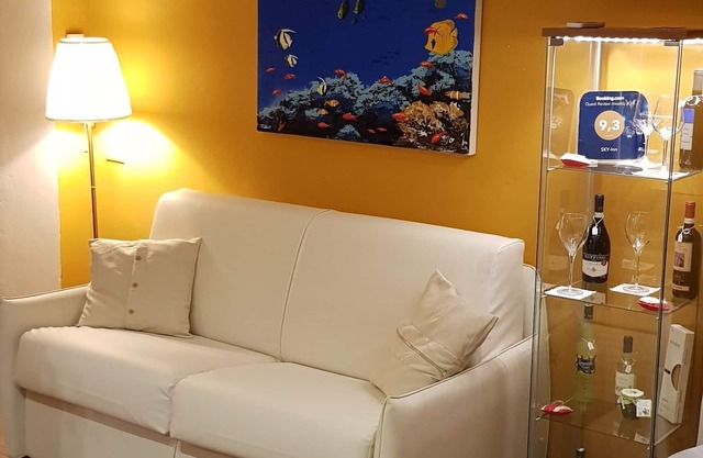 Sky inn just a few minutes from the 5 lands .