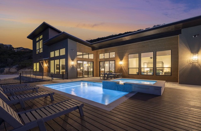 skyhouse LAKE LOFT +private pool+huge viewsn