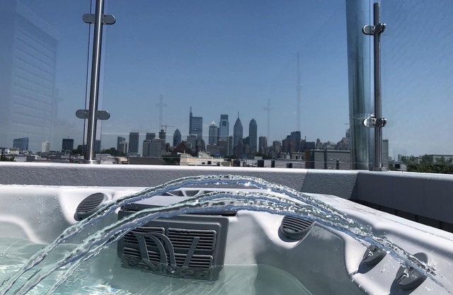 Skyline view Hot tub Parking garage.