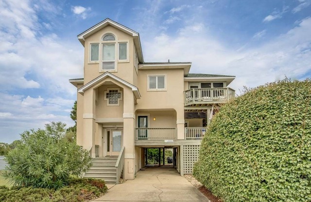 Slam Dunk | Sound Side | Hot Tub, Community Pool | Corolla