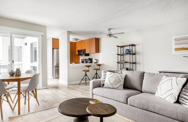 Sleek Redondo Beach 1BR w/Pool, Gym, 1 block from beach, by Blueground