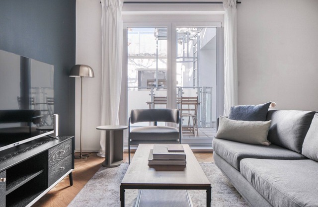 Sleek Rudolfsheim-Fünfhaus 2BR w/Terrace, near Schönbrunn, by Blueground