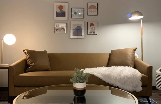 Sleepover: Charming 1BD/1BA - Downtown Des Moines