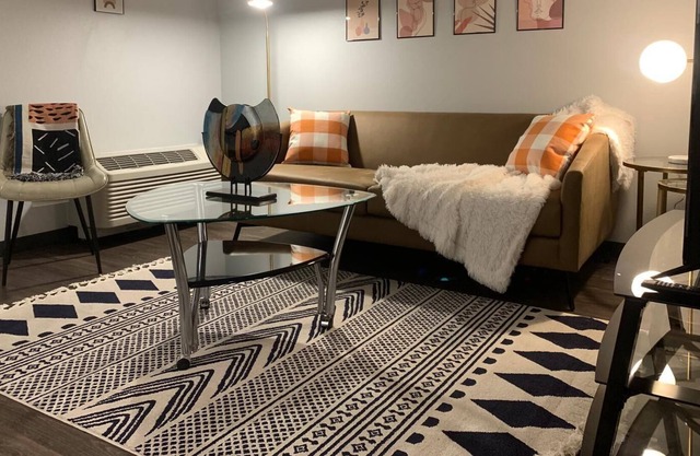 Sleepover: Lovely 1BD/1BA - Downtown Des Moines