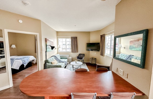 ​​Sleepover: Urban 1BD/1BA - Downtown Wichita