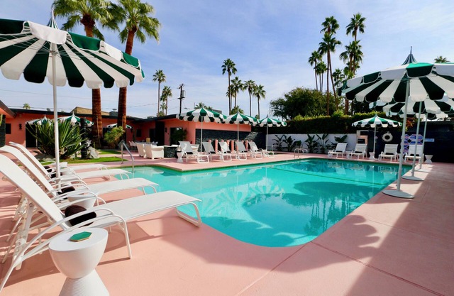 Sleeps 22 | Boutique Hotel w/Pool | The Marley