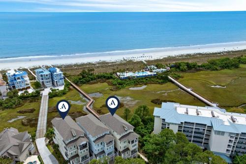 Sleeps 48 2 Homes w Private Beach Access Bradley Circle Buyout by AvantStay